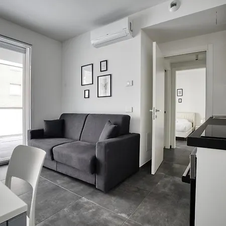 Just Urban - With 40sqm Terrace - Solari Lägenhet Milano