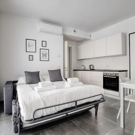 Just Urban - With 40sqm Terrace - Solari * Milano